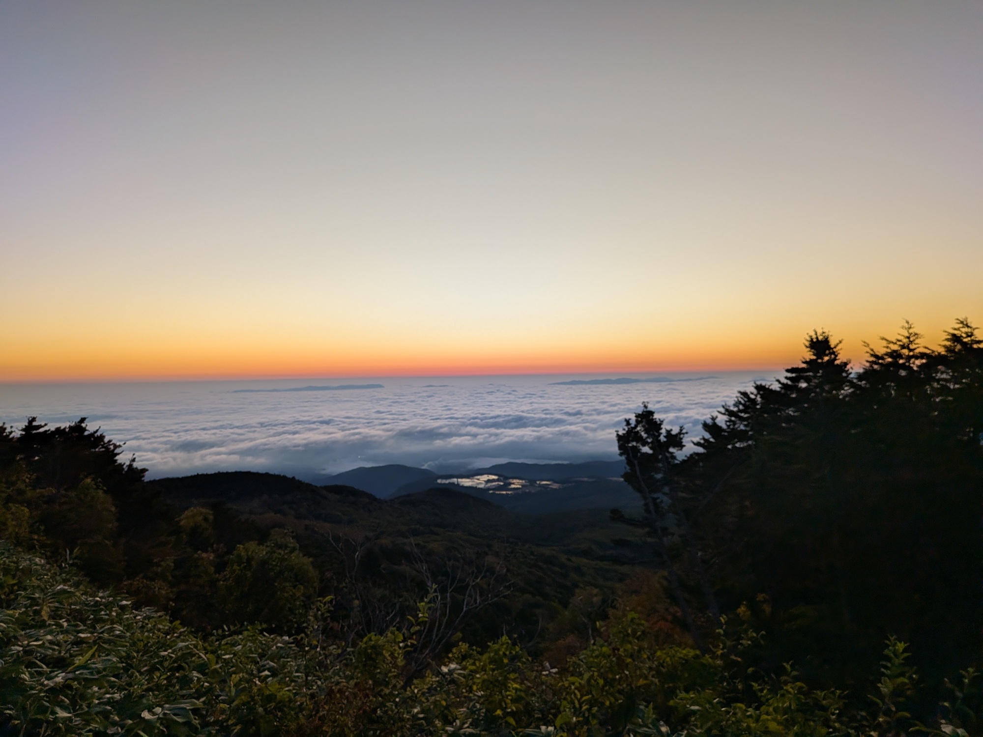 明け方の素晴らしい雲海